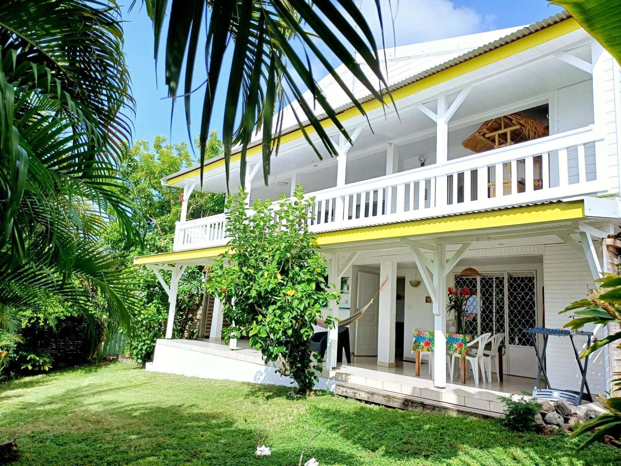 Apartamento Sainte-Luce 2 T1 Hibiscus Et Colibris Exterior foto